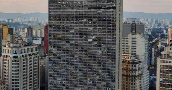 绿色展台设计价格_绿色展台设计图