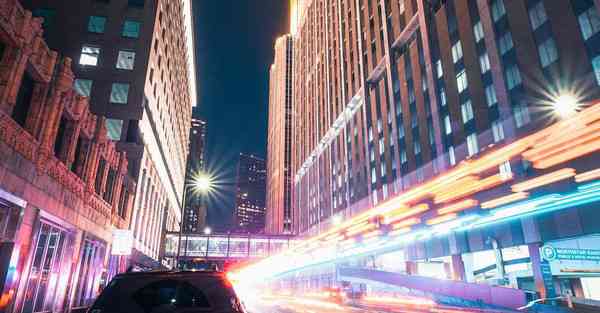 智能展架_智能展箱展示灯